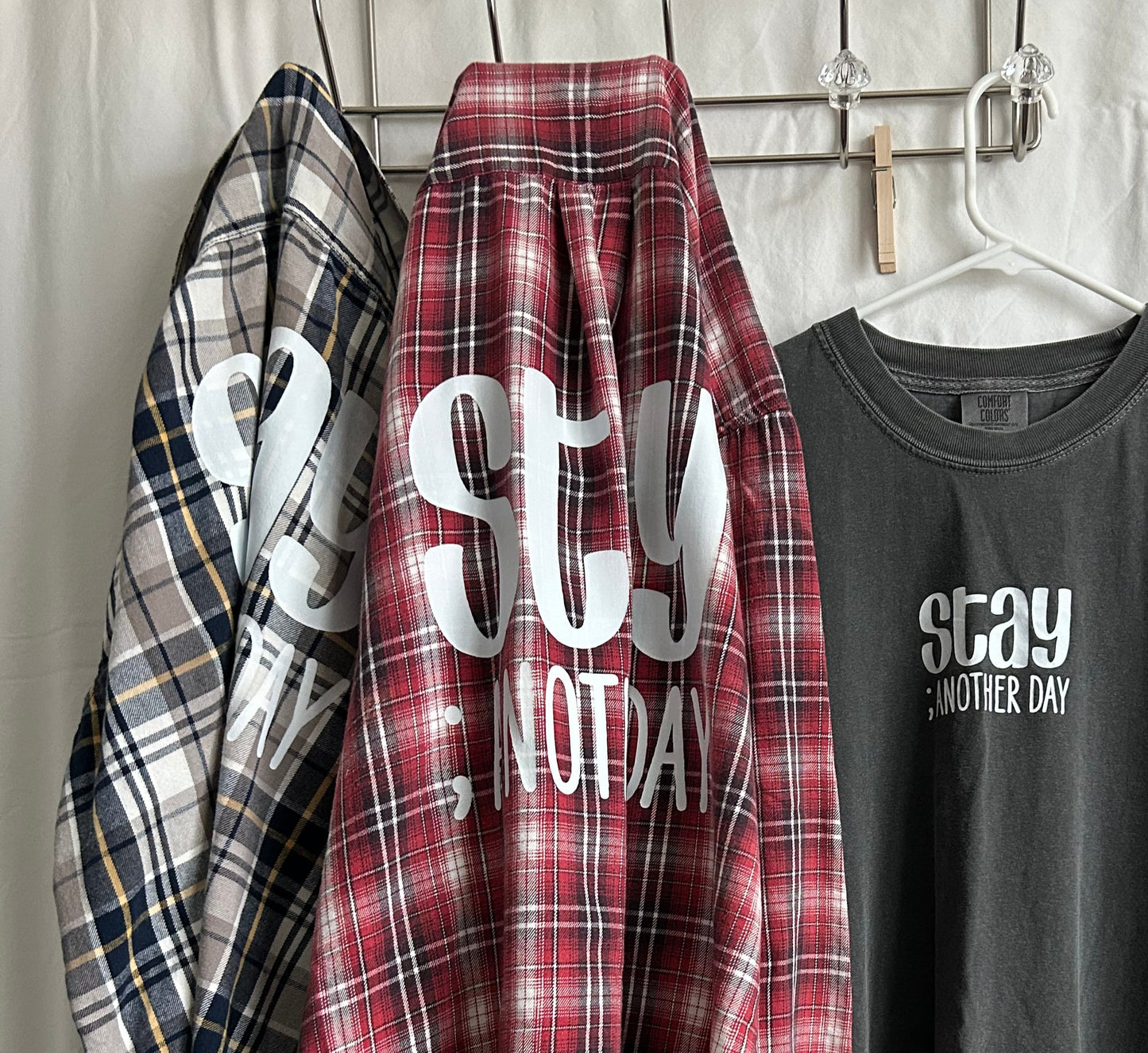 Stay ; ANOTHER DAY flannel in reds