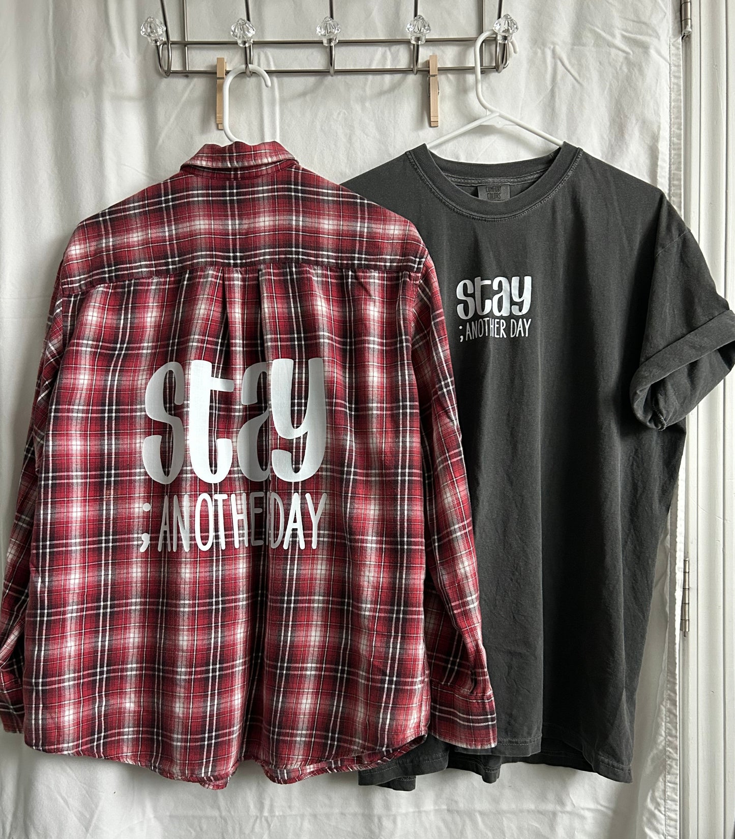 Stay ; ANOTHER DAY flannel in reds